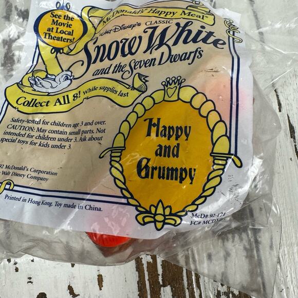 McDonald's Snow White Happy & Grumpy 1992 Happy Meal Toy NIP Disney NOS Vintage - Picture 2 of 4